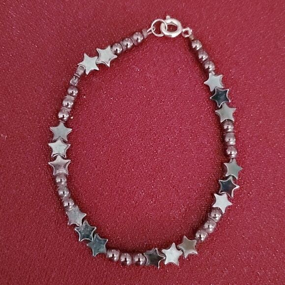 💥4 for $20💥Hematite Bracelet with Stars and Beads 7" - Picture 1 of 2